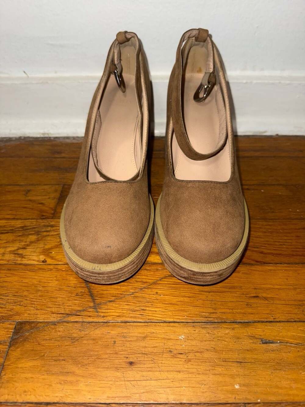 Oasis Society Platform Heels Size 7.5 Brown